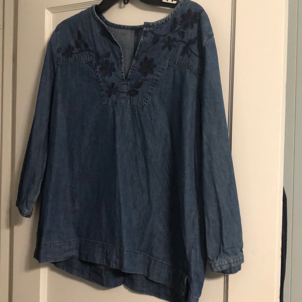 Denim embroidered top